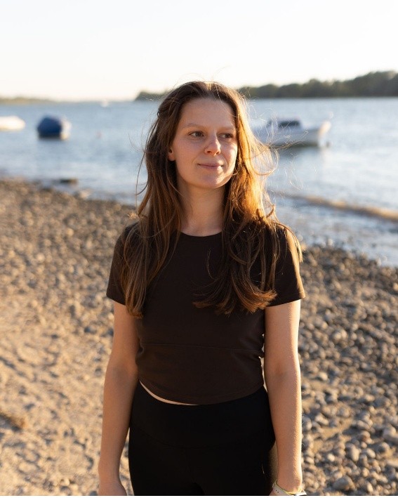 Víg-Szeleczky Laura